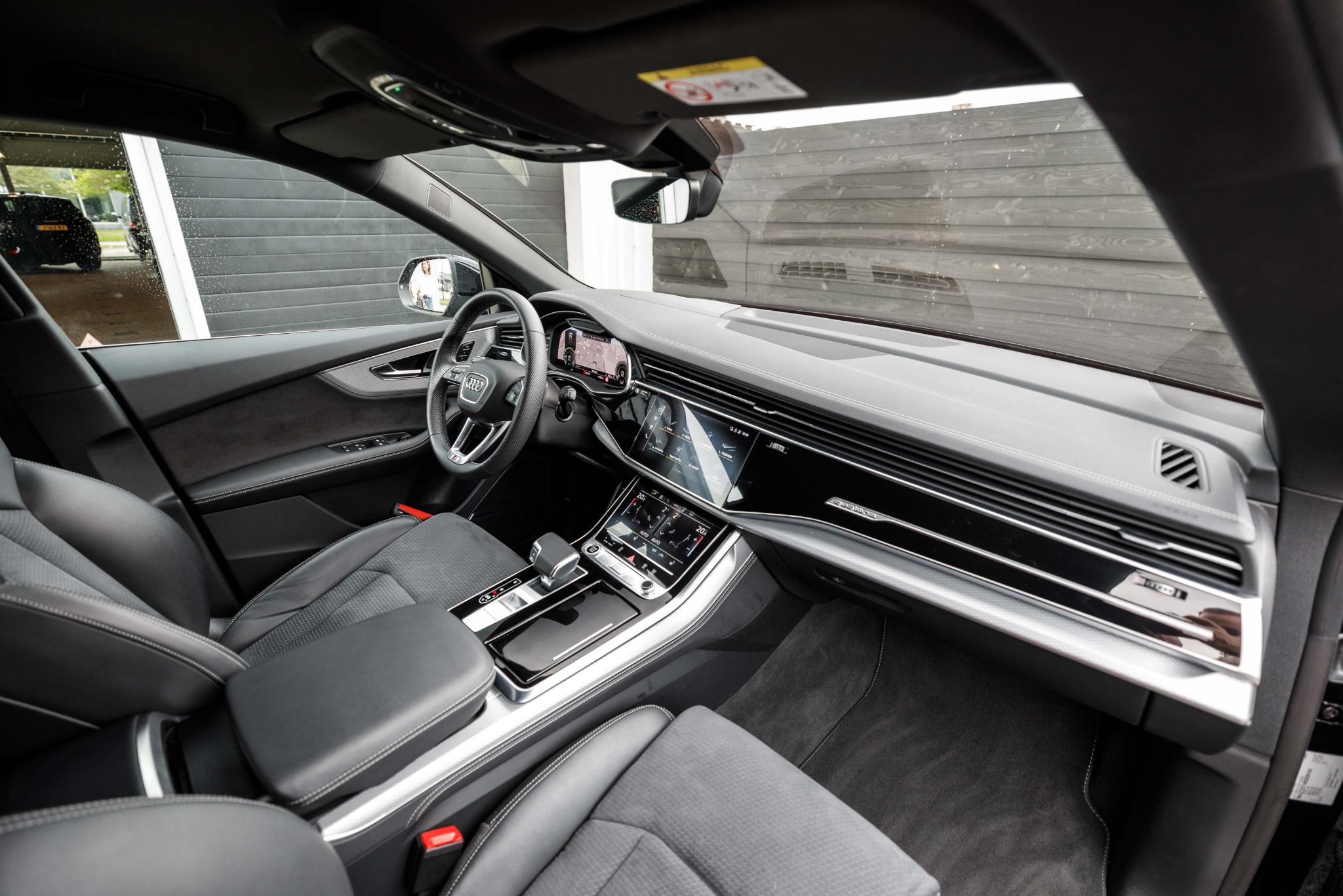 Audi Q8 55 TFSI e quattro